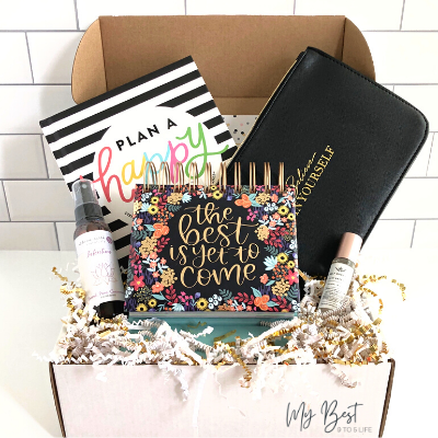 Unboxing My Best 9 to 5 Life's December 2021 Box